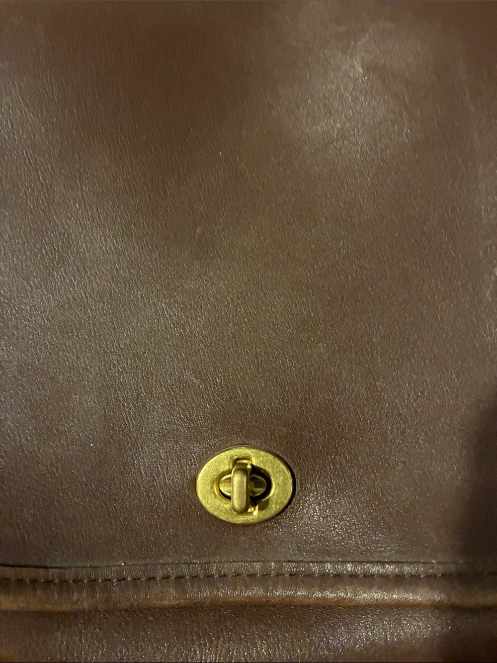 Vintage Coach Brown Leather Crossbody with Gold turn lock - Picture 2 of 7